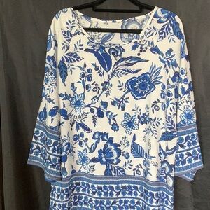 Floral Blue and White Women's Top